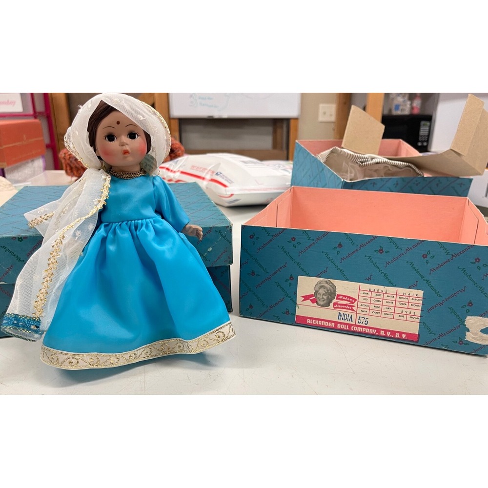 Madame Alexander 8" Doll India‎ #575 with original Box EUC